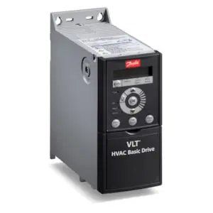 131L9794 Variador de frecuencia Danfoss, 01HP/0.75kW, Trifásico, 200-240V, IP20, s/panel de control, VLT® HVAC Basic Drive FC-101