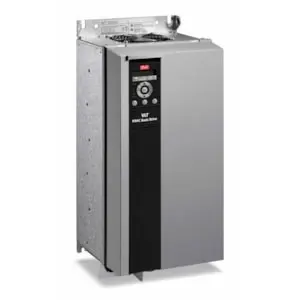 131L9801 Variador de frecuencia Danfoss, 20HP/15kW, Trifásico, 200-240V, IP20, s/panel de control, VLT® HVAC Basic Drive FC-101